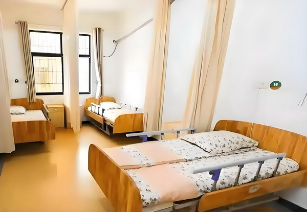 阿娇一个人独居北京3居室，自称比香港要便宜